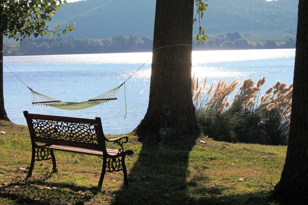 Il Castoro Di Martignano Villa Anguillara Sabazia Exteriör bild